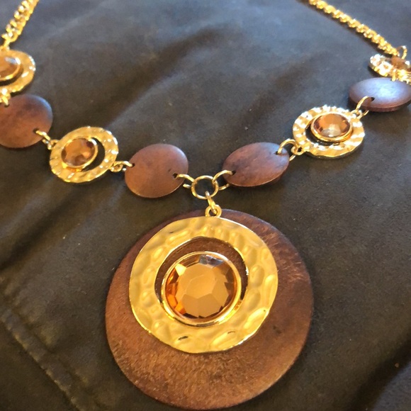 Draper’s & Damon’s Necklace - Picture 2 of 6